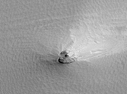 На поверхности Марса рассмотрели разбившийся корабль инопланетян