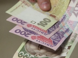 Средняя зарплата в Киеве уменьшилась на 300 гривен