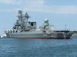Крейсер "Москва" провел учебную стрельбу крылатой ракетой в Атлантике