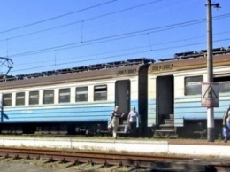 К радости жителей Покровска, Покровского района и Мирнограда, отмена пригородных поездов - отменяется