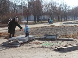 В Запорожье затянулась реконструкция парка Гагарина: не сделано и половины, - ФОТОРЕПОРТАЖ
