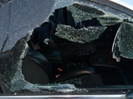 В Одессе из-за регистратора машине разбили окно (ФОТО)