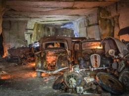 Находка века во Франции: подземный гараж с машинами довоенной эпохи!