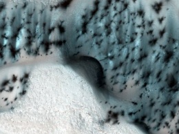 Зонд прислал на Землю фото марсианской зимы