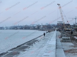Руководство области довольно ходом реконструкции дамбы на улице Набережной в Бердянске