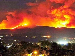 В США лесные пожары унесли жизни 13 человек