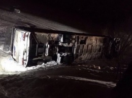 ДТП возле Каменского: перевернулся автобус с детьми, 1 человек погиб