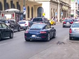 Обновленный Porsche 911 замечен в Праге