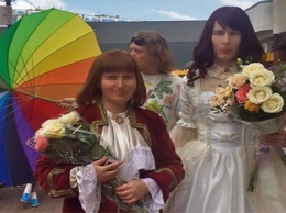 В Киеве сыграла свадьбу нетрадиционная пара