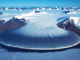 Массивный разлом в Антарктиде приведет к образованию айсберга размером со штат Делавэр