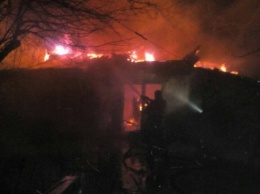 В Красногоровке в результате обстрела сгорели сараи (ФОТО)
