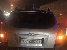 Докатался: во Львове пьяный работник городского совета устроил ДТП