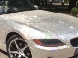 Молдаванин обклеил свой BMW кристаллами Swarovski