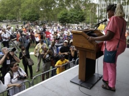 Жители Нью-Йорка требуют наказать виновных в смерти афроамериканца