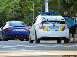 В Киеве полицейские перехватили гонщика на Maserati с VIP-номерами