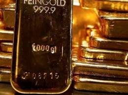Золото подешевело до пятилетнего минимума