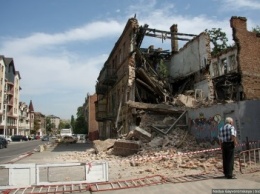Бабушкинский райсуд запретил реконструировать историческое здание в центре Днепра (РАССЛЕДОВАНИЕ)