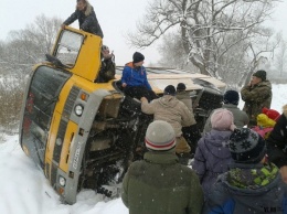 В Ивановской области перевернулся междугородний автобус