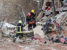 Из рухнувшего в Чернигове общежития разрешили выносить мебель