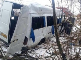В Черниговской области в ДТП пострадало 18 пассажиров маршрутки