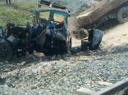 В Назаровском районе в результате столкновения трактора с поездом пострадал человек