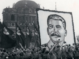 Нормальные герои: Сталин, Гитлер и Ким Ир Сен
