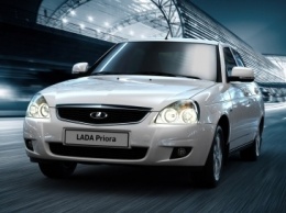 АвтоВАЗ начал выпускать двухцветные Lada Priora