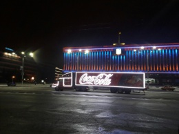 Свято наближається: запорожцев повеселила фура «Кока-кола» (фото, видео)