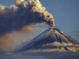 Россия: К вулкану подходить не рекомендуется