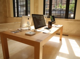 Apple запатентовала стол со встроенной беспроводной зарядкой