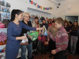 В Бердянске осуществили новогодние мечты детей с особыми потребностями