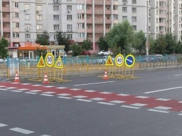 В Киеве появились отдельные переходы для велосипедистов