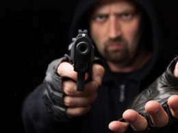 В Москве двое неизвестных с пистолетами ограбили секс-шоп
