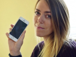 Покупательница iPhone в Великобритании обнаружила в смартфоне телефонные номера знаменитостей