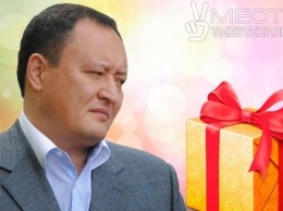Главе Запорожской ОГА отправили «Новой почтой» новогодний подарок