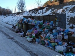 В Симферополе закрылся полигон ТБО: Праздники для горожан обернулись "мусорными" проблемами (ФОТО)
