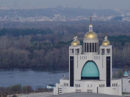 В Киеве верующие греко-католической церкви сходятся на предрождественскую службу