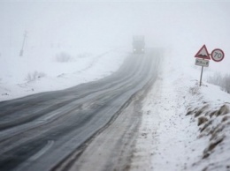 Из-за снегопада в Днепропетровской области ограничили движение