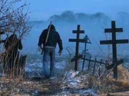 На Днепропетровщине вандал разбил надгробие на кладбище
