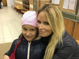 Дана Борисова с помощью полиции забрала дочь у бывшего мужа