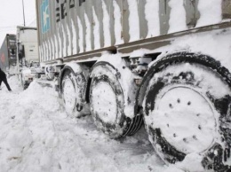 В Винницкой области из снежного плена за ночь вытащили 13 автомобилей