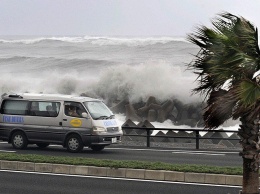 В Японии из-за мощного тайфуна «Халола» отменены более 100 авиарейсов