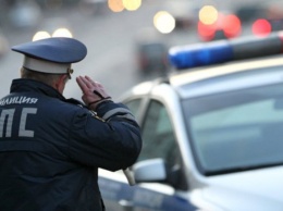 В Хакасии машина автоинспектора закрыла детей от столкновения с вылетевшим на "встречку" лихачом