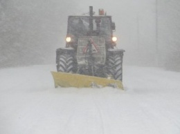 За прошедшие сутки было расчищено от снега 3750 км автомобильных дорог Харьковщины