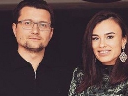 Крымский «чиновник», который тратил выделенные на дороги Крыма средства на свою невесту, вынужден уйти с поста - СМИ