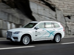 Volvo предлагает шведам брать на тестирование свои робомобили