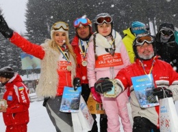 Украинские звезды показали, как кататься на лыжах и готовить кутью