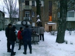 После аварии на теплотрассе в центре Одессы несколько квартир до сих пор остаются без тепла