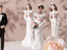 Ученые объяснили главные трудности полигамных отношений
