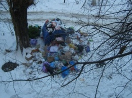 Одесские улицы завалили мусором: отходы не вывозят (ФОТО)